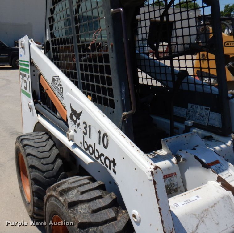 image for item IL9762 1997 Bobcat 751  skid steer loader