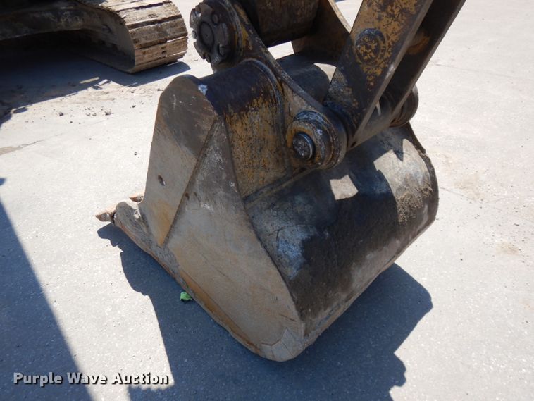 image for item IL9763 1994 Caterpillar 322 L  excavator
