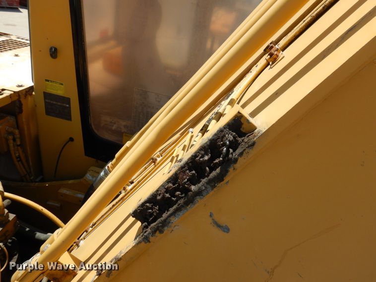 image for item IL9763 1994 Caterpillar 322 L  excavator