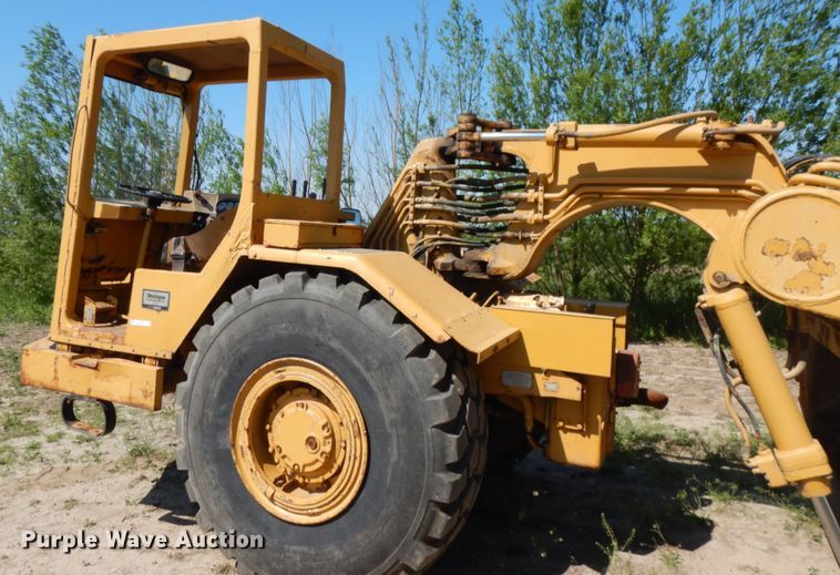 image for item IL9767 1984 Caterpillar 613B  elevating scraper