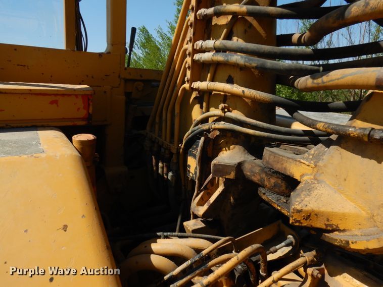 image for item IL9767 1984 Caterpillar 613B  elevating scraper