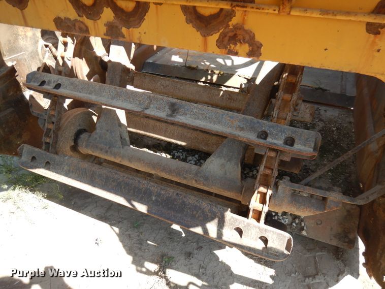 image for item IL9767 1984 Caterpillar 613B  elevating scraper