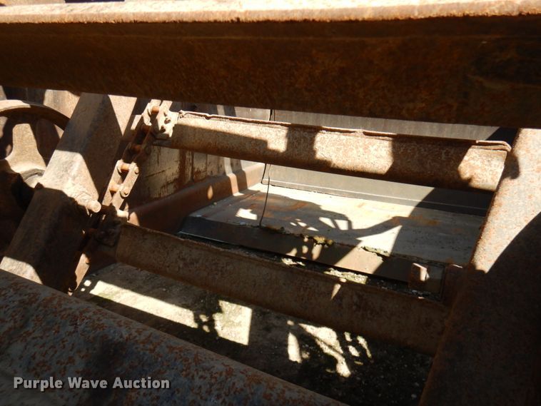 image for item IL9767 1984 Caterpillar 613B  elevating scraper