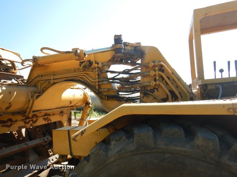 image for item IL9767 1984 Caterpillar 613B  elevating scraper