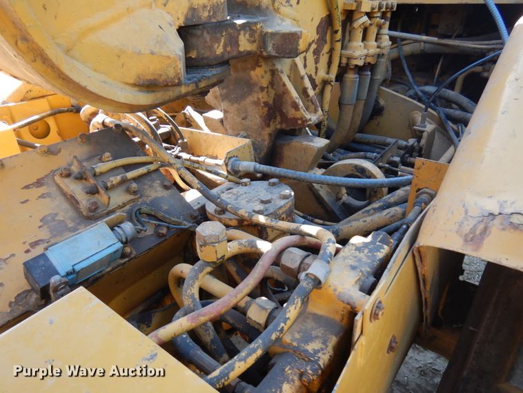 image for item IL9767 1984 Caterpillar 613B  elevating scraper