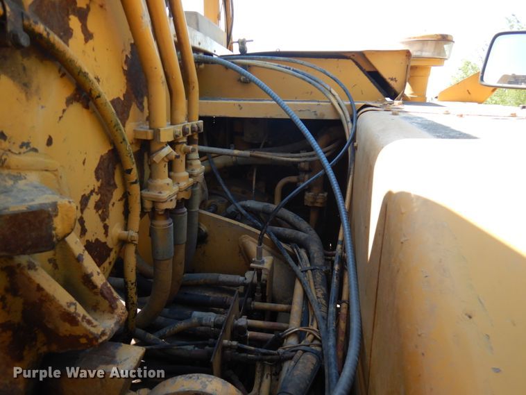 image for item IL9767 1984 Caterpillar 613B  elevating scraper