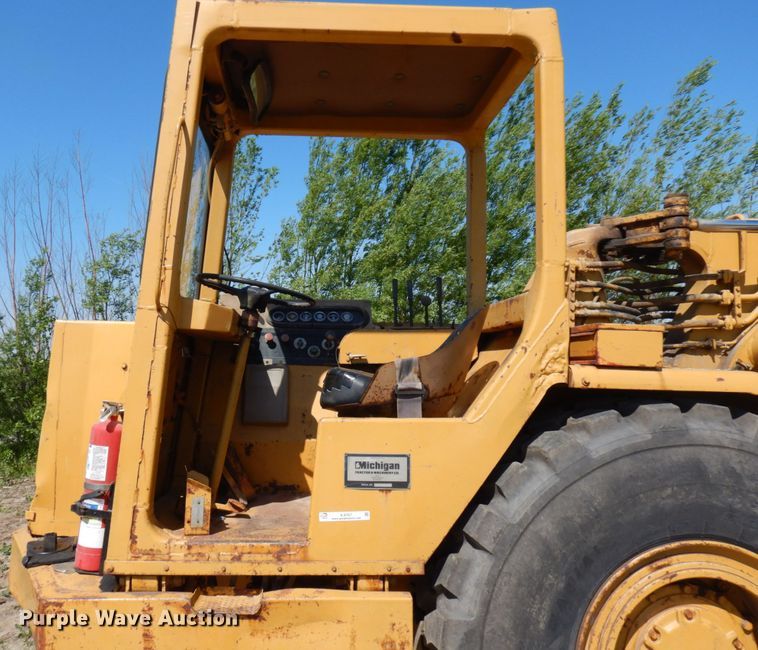 image for item IL9767 1984 Caterpillar 613B  elevating scraper