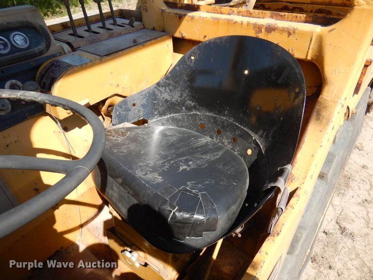 image for item IL9767 1984 Caterpillar 613B  elevating scraper