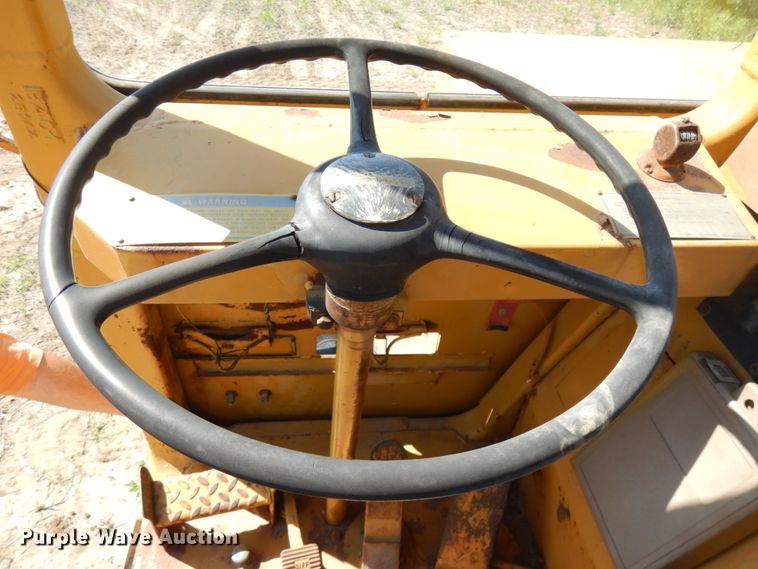 image for item IL9767 1984 Caterpillar 613B  elevating scraper