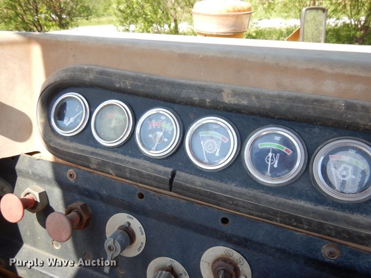 image for item IL9767 1984 Caterpillar 613B  elevating scraper