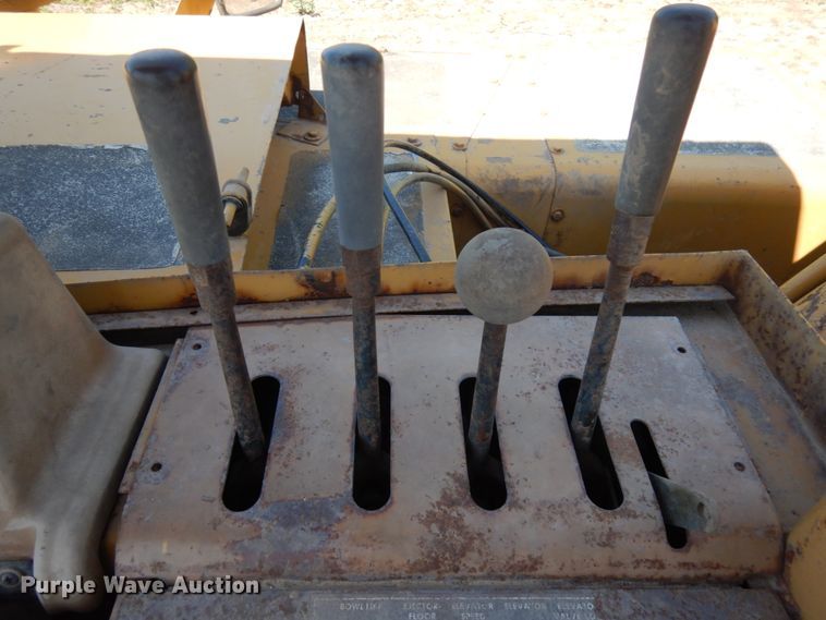 image for item IL9767 1984 Caterpillar 613B  elevating scraper