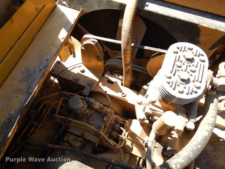 image for item IL9767 1984 Caterpillar 613B  elevating scraper