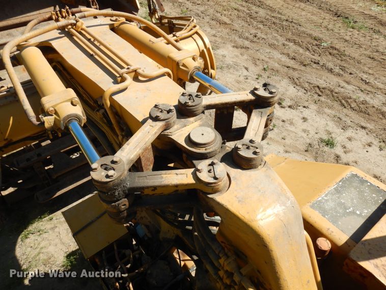 image for item IL9767 1984 Caterpillar 613B  elevating scraper