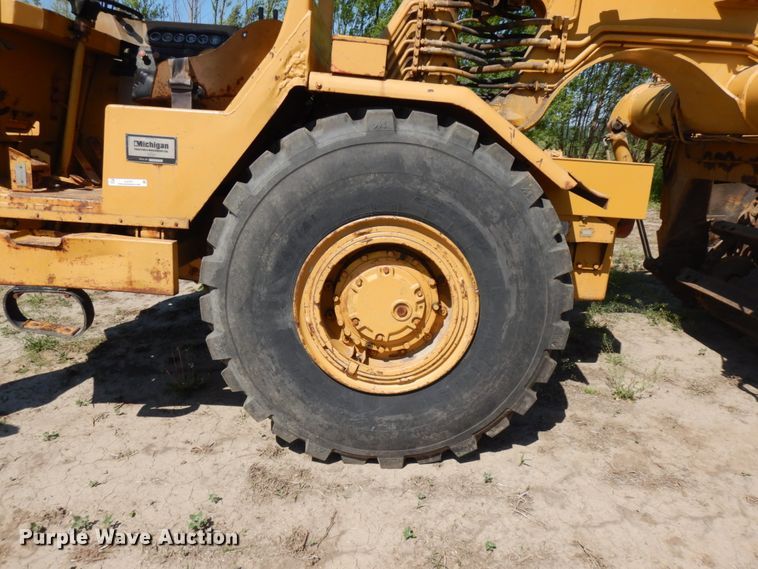 image for item IL9767 1984 Caterpillar 613B  elevating scraper