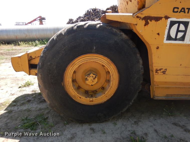 image for item IL9767 1984 Caterpillar 613B  elevating scraper