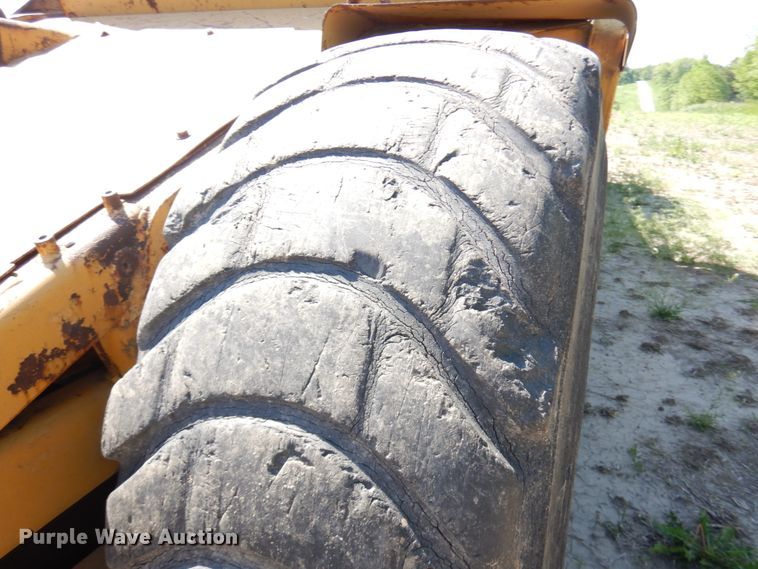 image for item IL9767 1984 Caterpillar 613B  elevating scraper