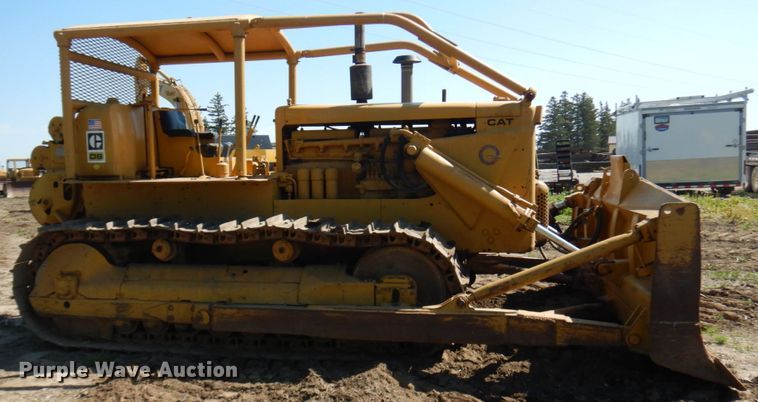 image for item IL9768 Caterpillar D8  dozer