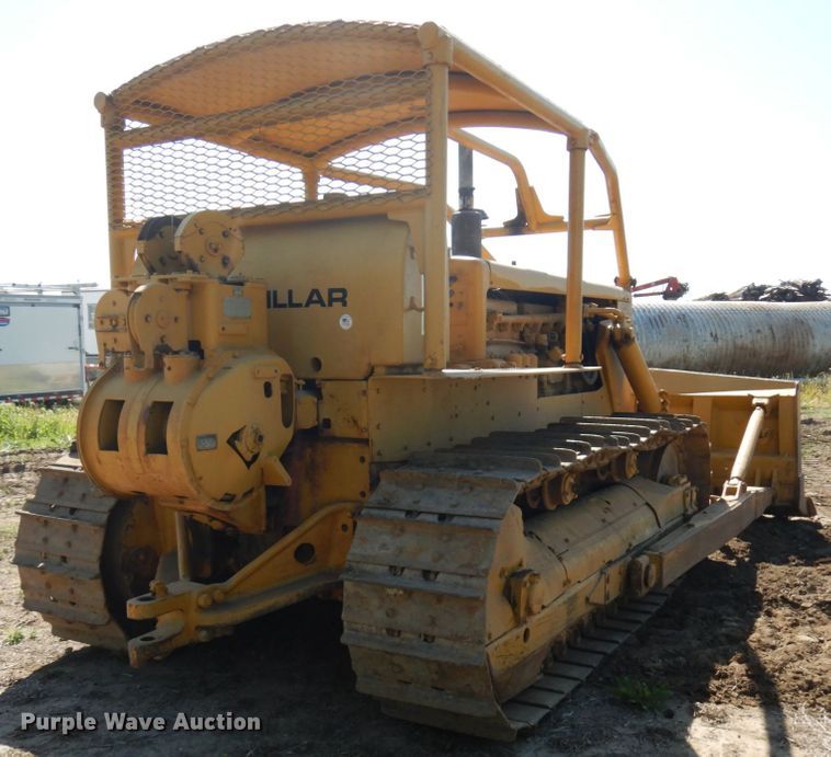 image for item IL9768 Caterpillar D8  dozer