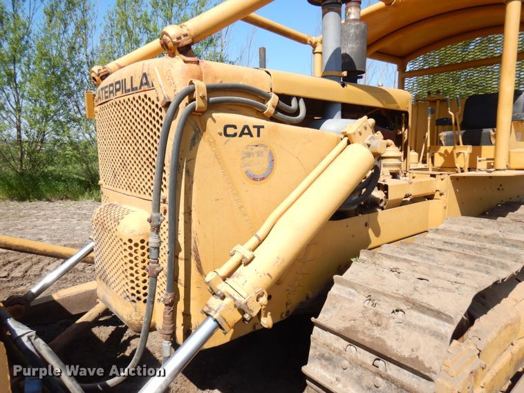 image for item IL9768 Caterpillar D8  dozer