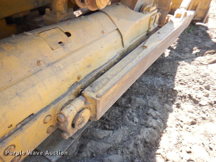 image for item IL9768 Caterpillar D8  dozer