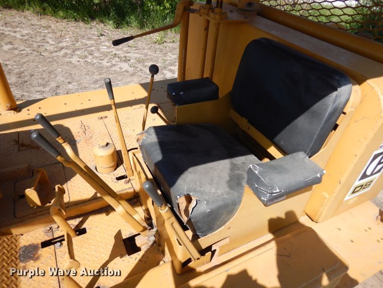 image for item IL9768 Caterpillar D8  dozer