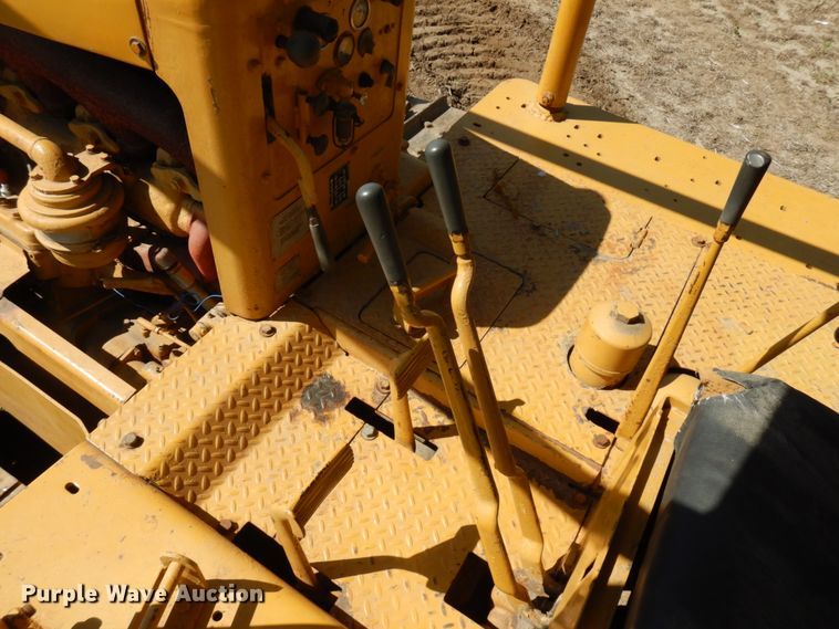 image for item IL9768 Caterpillar D8  dozer