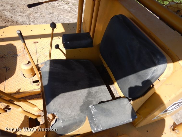 image for item IL9768 Caterpillar D8  dozer