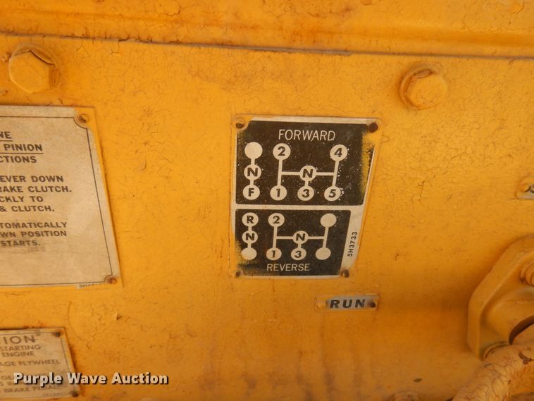 image for item IL9768 Caterpillar D8  dozer