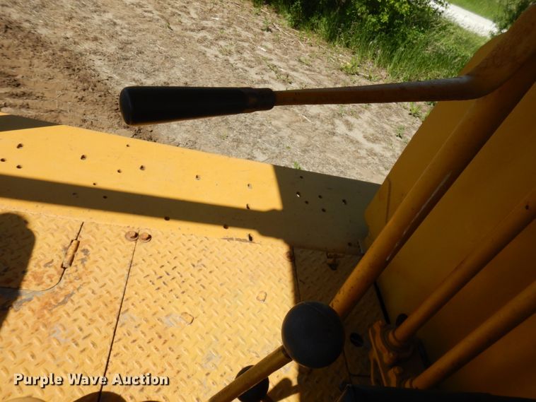 image for item IL9768 Caterpillar D8  dozer