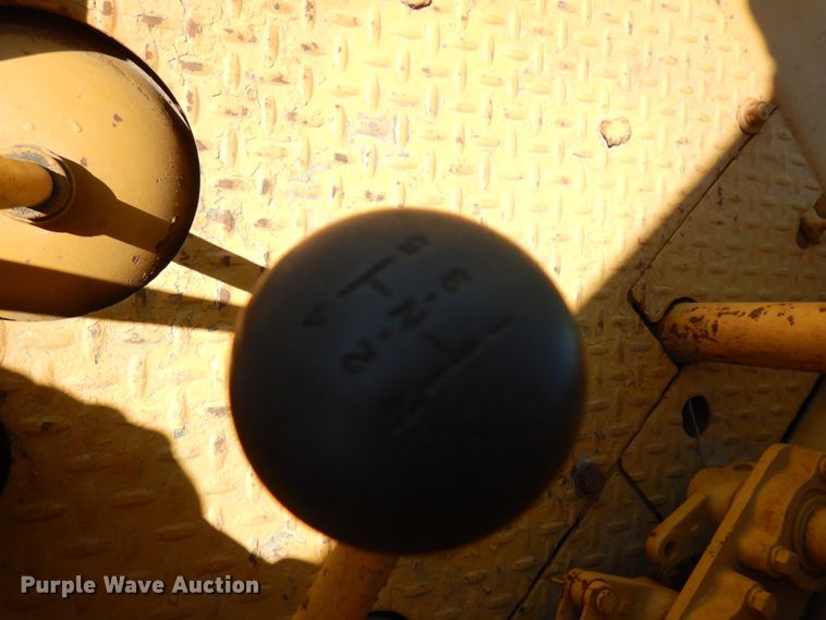 image for item IL9768 Caterpillar D8  dozer