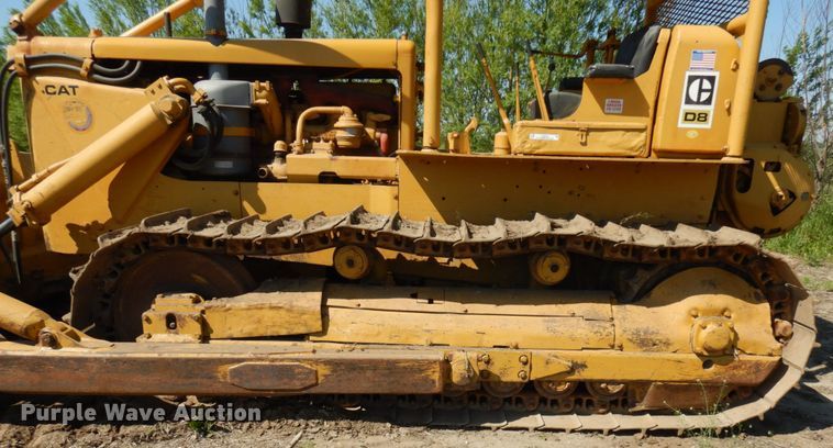 image for item IL9768 Caterpillar D8  dozer