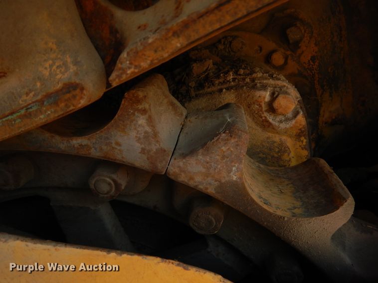 image for item IL9768 Caterpillar D8  dozer