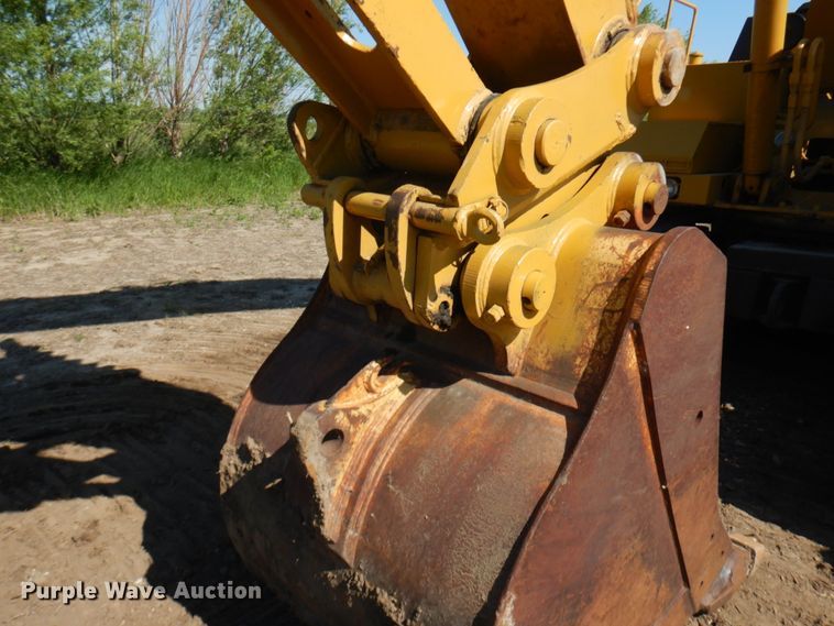 image for item IL9769 1990 Caterpillar EL300B  excavator