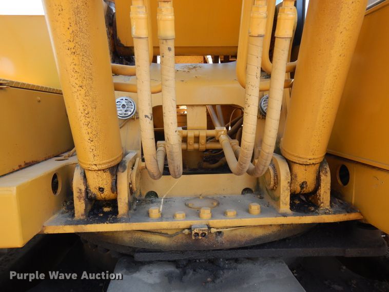 image for item IL9769 1990 Caterpillar EL300B  excavator