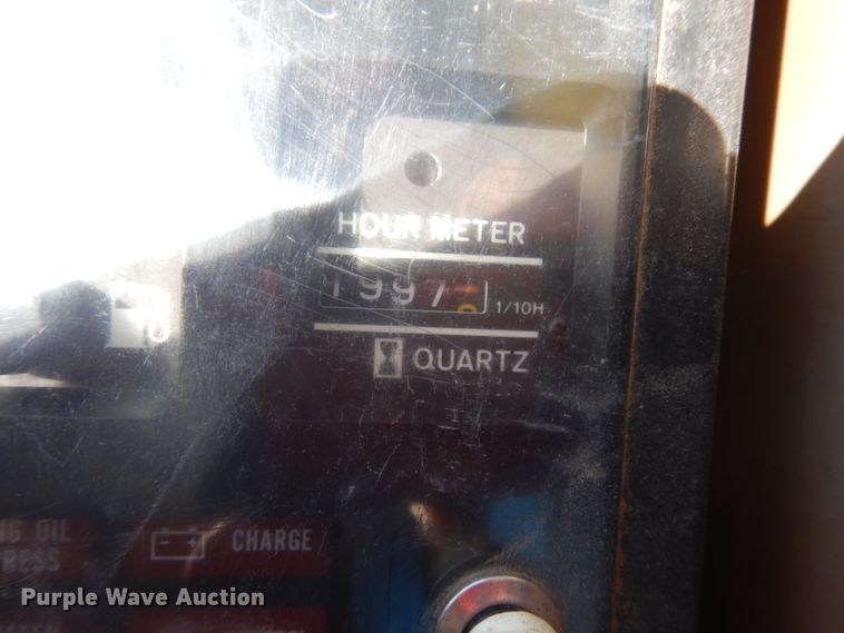 image for item IL9769 1990 Caterpillar EL300B  excavator