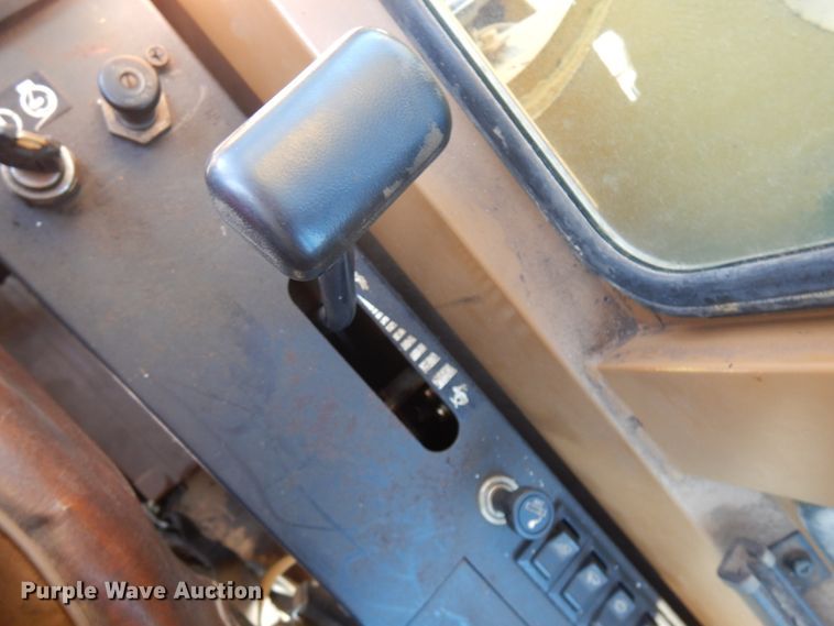 image for item IL9769 1990 Caterpillar EL300B  excavator