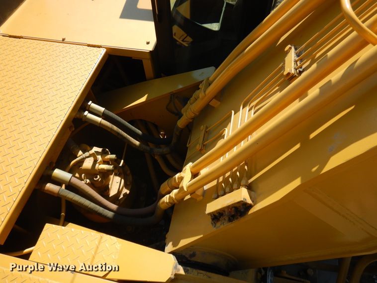 image for item IL9769 1990 Caterpillar EL300B  excavator