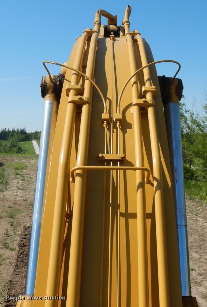 image for item IL9769 1990 Caterpillar EL300B  excavator