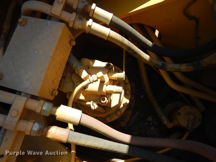 image for item IL9769 1990 Caterpillar EL300B  excavator