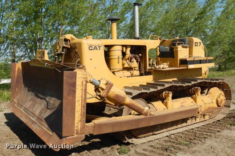 image for item IL9770 Caterpillar D7  dozer
