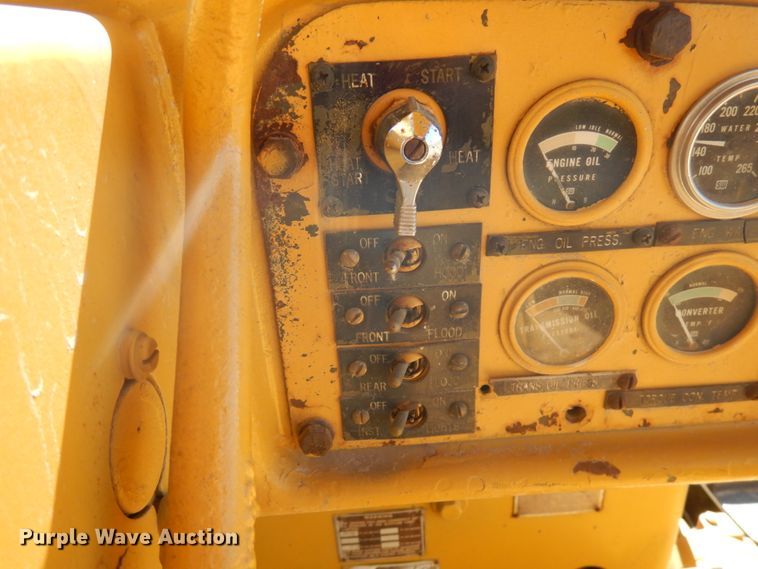 image for item IL9771 1968 Caterpillar D7E  dozer