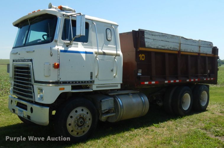 image for item IL9772 1977 International C0F4000B  dump truck