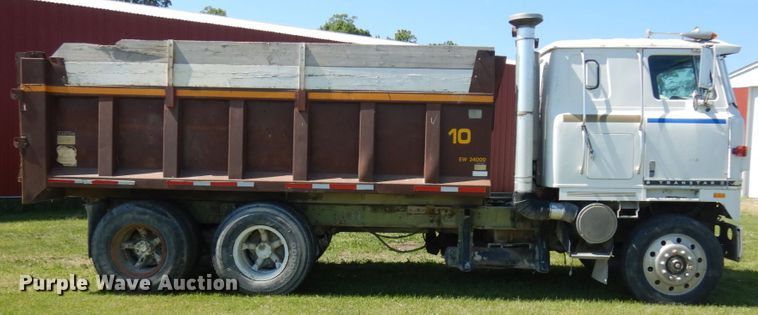 image for item IL9772 1977 International C0F4000B  dump truck