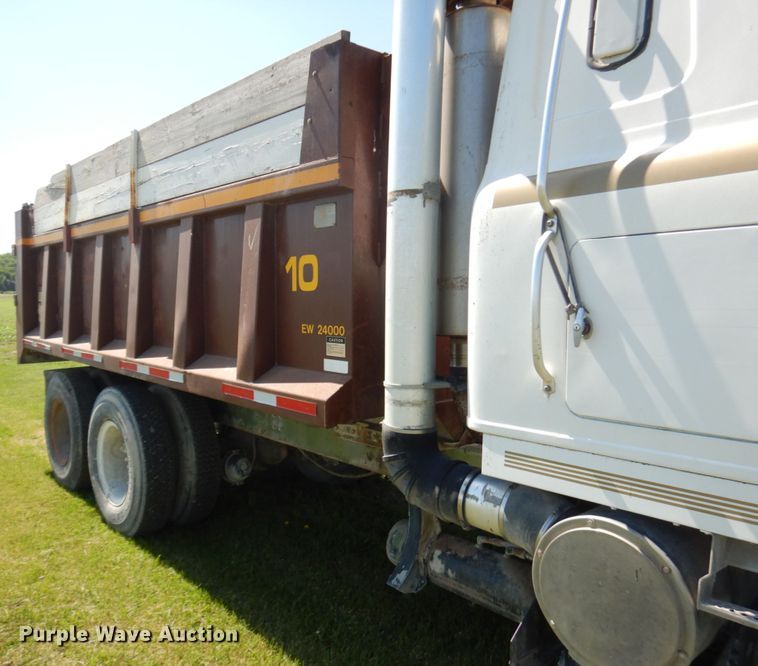 image for item IL9772 1977 International C0F4000B  dump truck