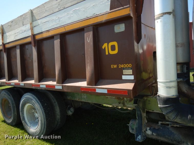 image for item IL9772 1977 International C0F4000B  dump truck
