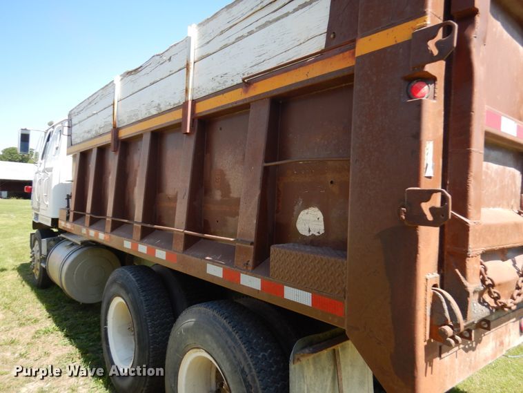 image for item IL9772 1977 International C0F4000B  dump truck