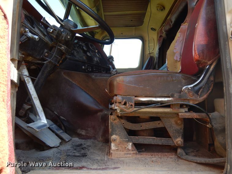 image for item IL9772 1977 International C0F4000B  dump truck