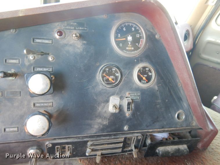 image for item IL9772 1977 International C0F4000B  dump truck