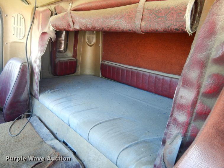 image for item IL9772 1977 International C0F4000B  dump truck