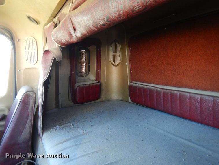 image for item IL9772 1977 International C0F4000B  dump truck